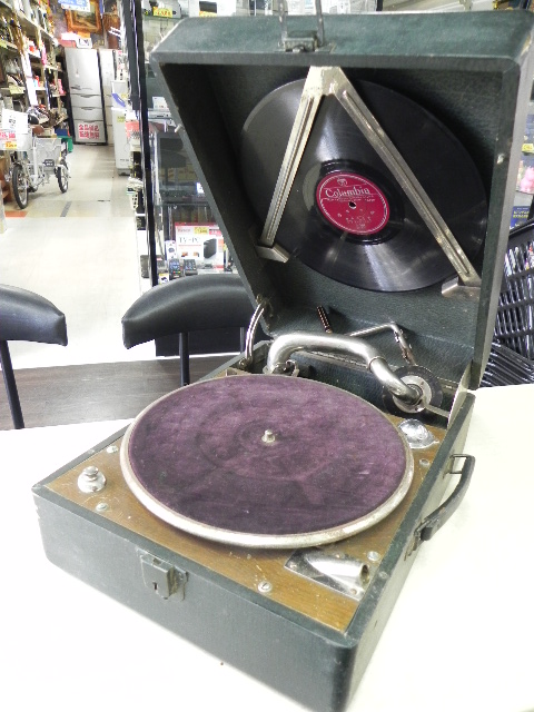 ALMA製ポータブル畜音機